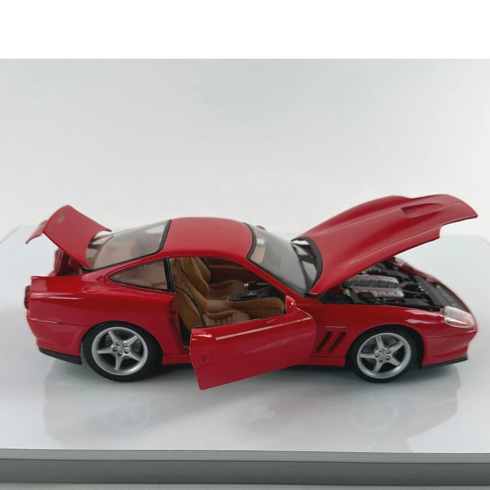 Ferrari‎ Diecast Model Car Red 550 Maranello Pininfarina 1:18 Rosso Corsa